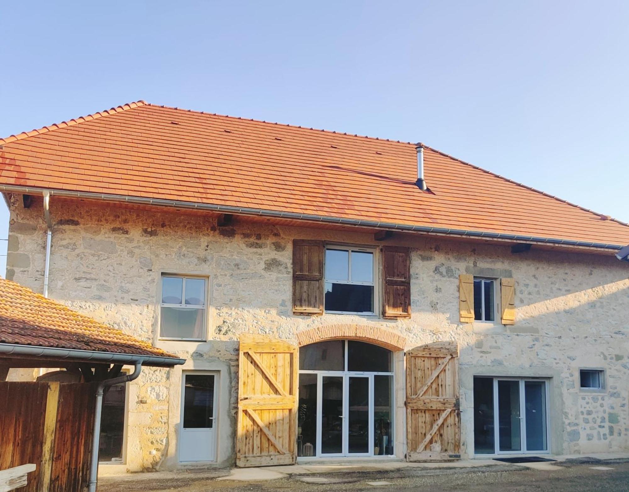 Au Coin Du Chemin Hotel Шамбери Екстериор снимка