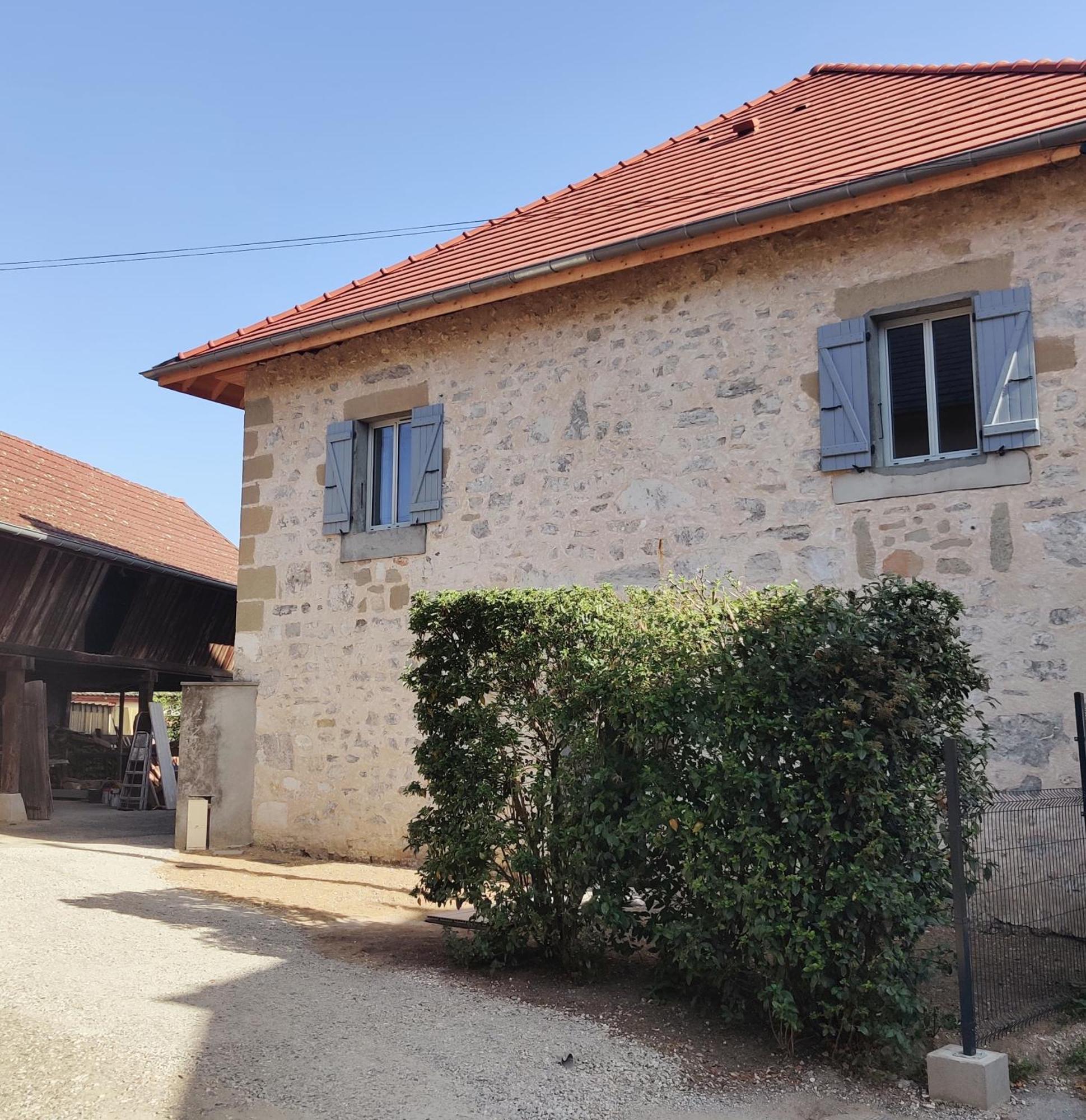 Au Coin Du Chemin Hotel Шамбери Екстериор снимка