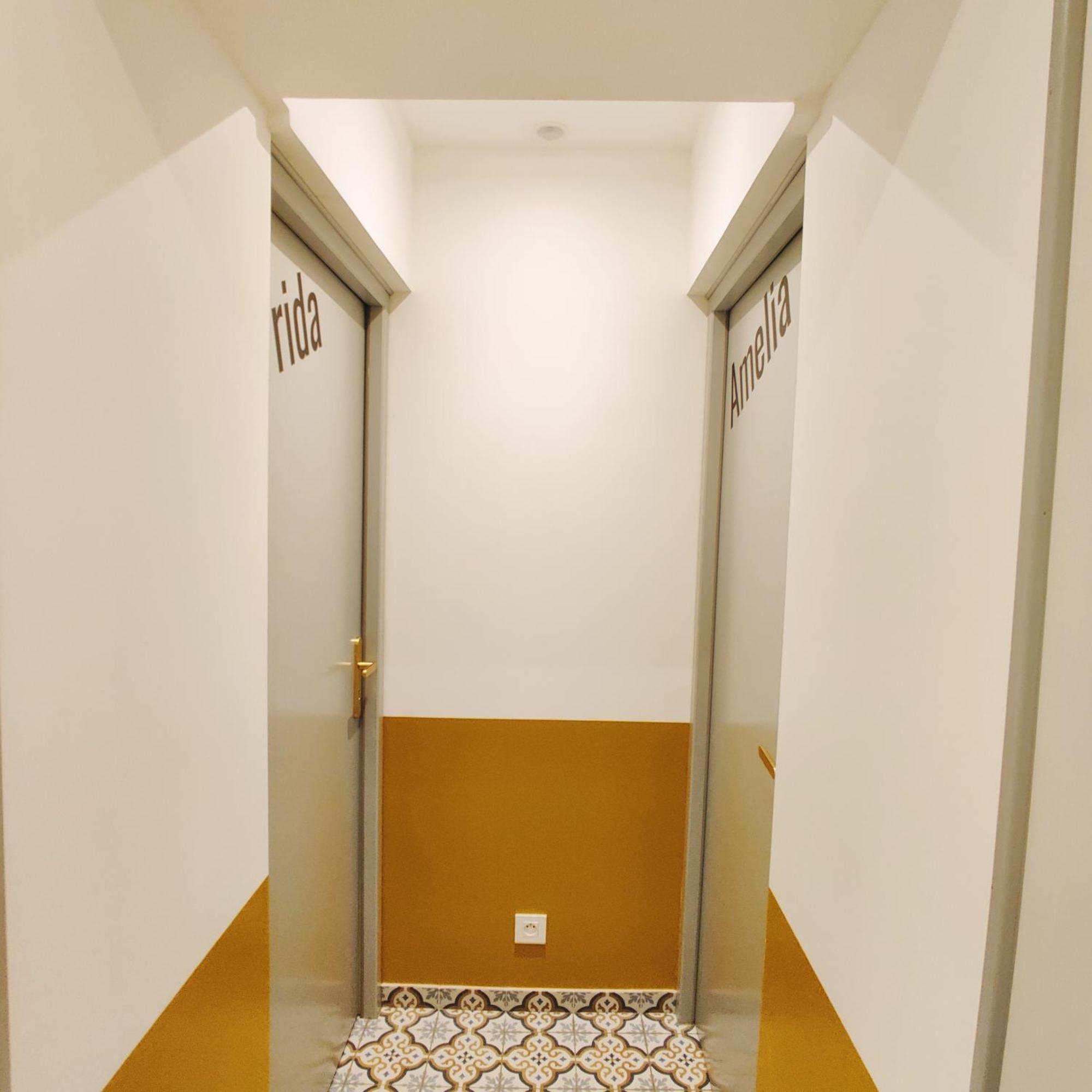 Au Coin Du Chemin Hotel Шамбери Стая снимка
